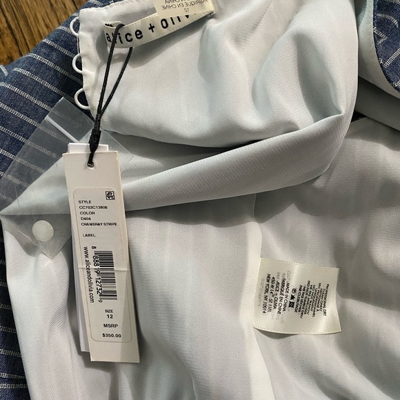 ALICE + OLIVIA Belted striped cutout jumpsuit - Picture 4 of 6